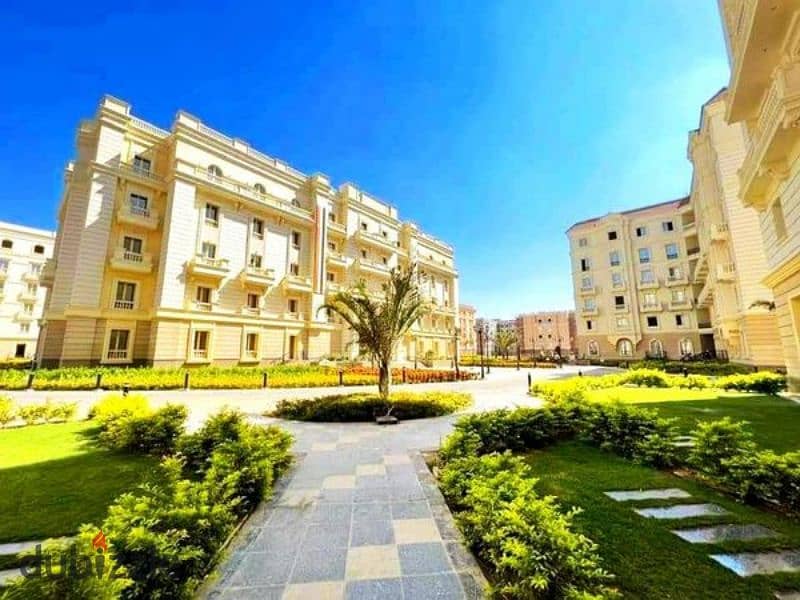 At the lowest price, an apartment for sale in a distinctive location in New Cairo, the Administrative Capital, hotel finishing in New Garden City 10