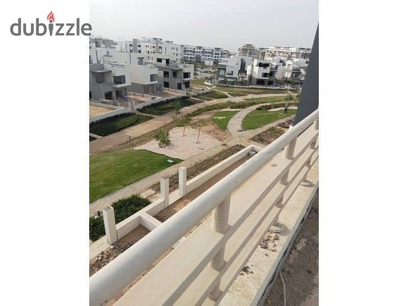 For quick sale, Town Corner, 208 meters, Prime view, lowest price on the market in Hyde Park, New Cairo 13