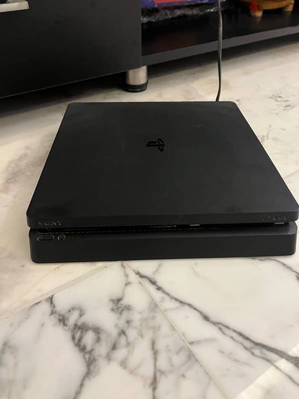 PS4 SLIM 500GB (no controllers) 2