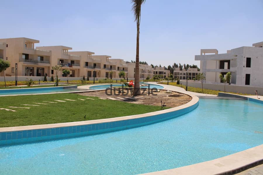 A prime townhouse for immediate delivery in Lake West, located on the Dahshour Link in Sheikh Zayed, directly opposite Beverly Hills. 11