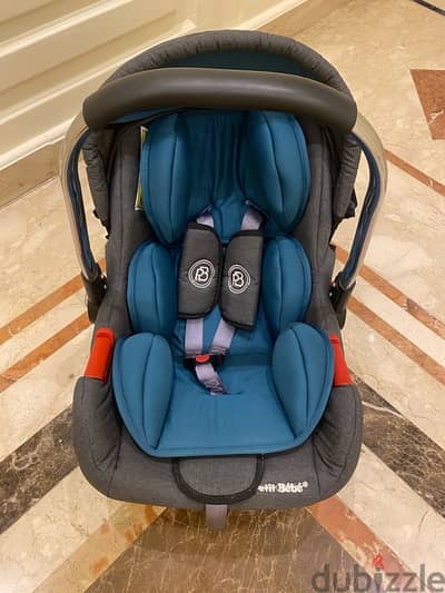 Petit Bébé carseat