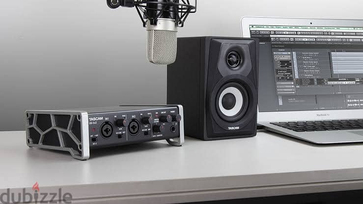 كارت صوت لقطه لم يستخدم tascam us-2x2 للبيع او البدل بكارت focusrite 3