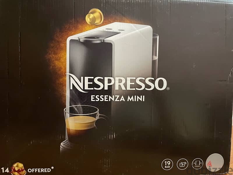 Nespresso machine Essenza mini 1