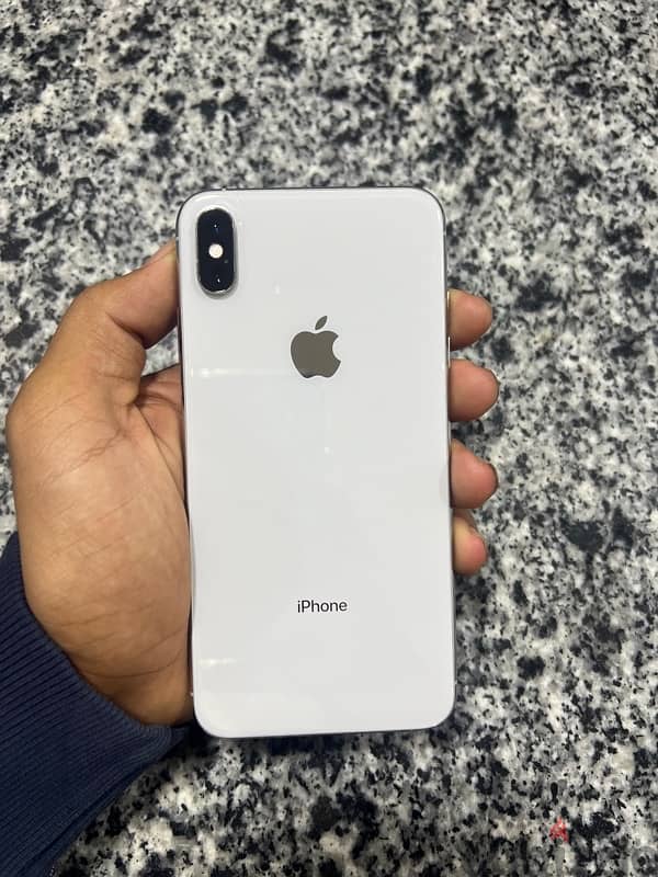 iPhone xs max 3