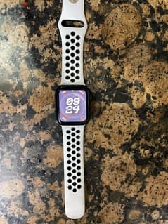 Apple Watch SE 2nd  generation  -  40mm 0