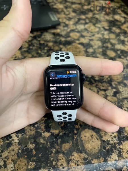 Apple Watch SE 2nd  generation  -  40mm 2