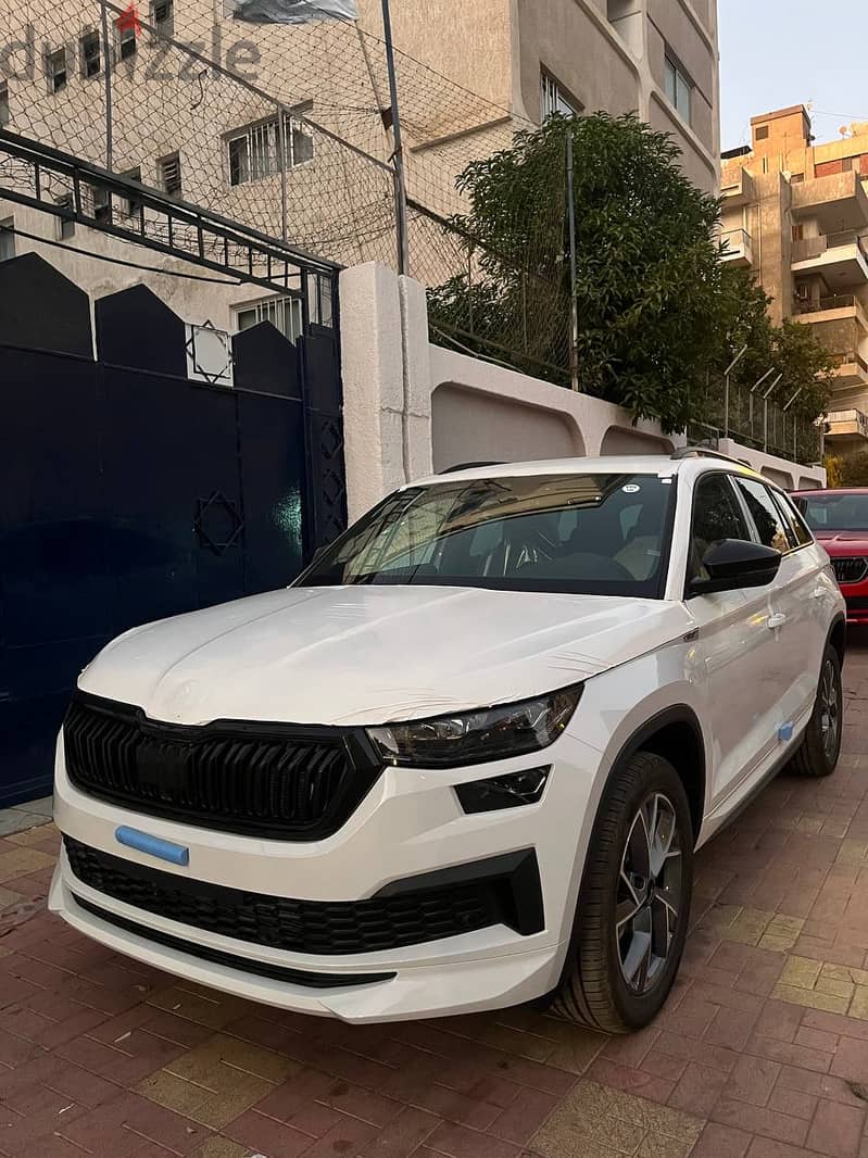 Skoda Kodiaq 2024 SPORTLINE (All Colors Available) 2