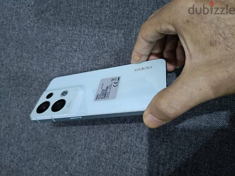 oppo Reno 8 Pro 5G 256GB/12+12GB وارد الامارات 2