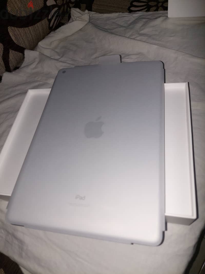 ipad 9 wifi 64G استخدام شهر بطارية 100 4