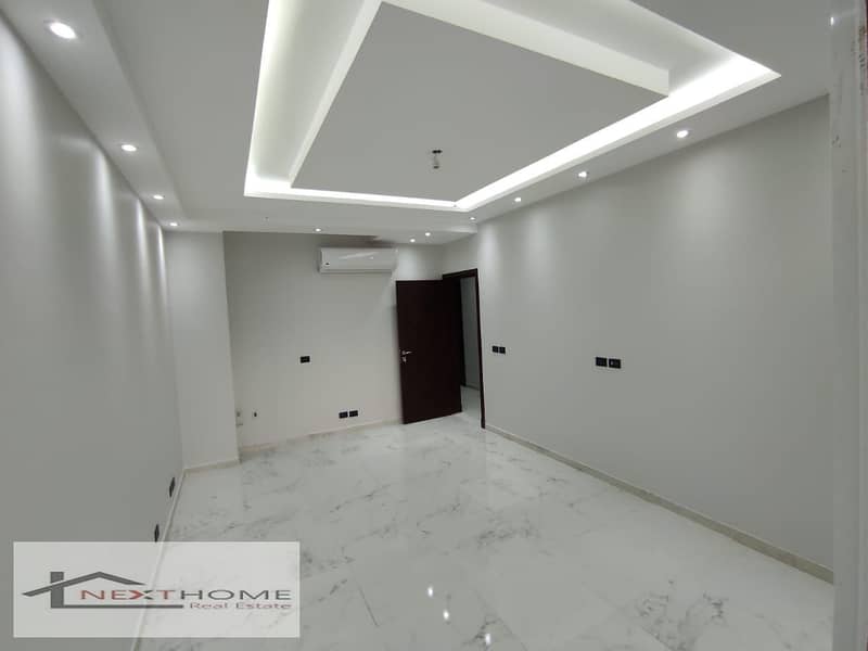 Amazing town house for rent in hyde park new cairo prime location ultra super luxe with kitchen,ac`s 3