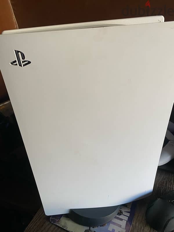 PlayStation 5 + 2 Controllers . .  Witout box 6