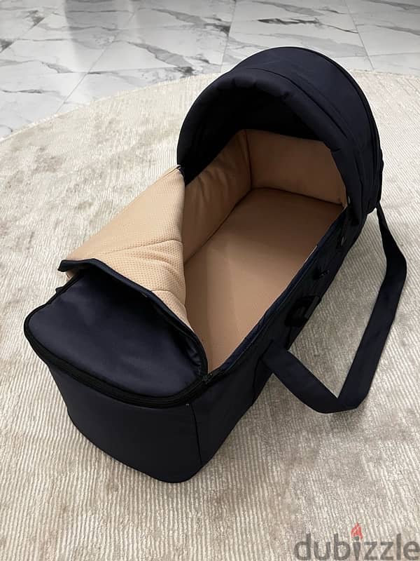 chicco baby carrier and car seat 5