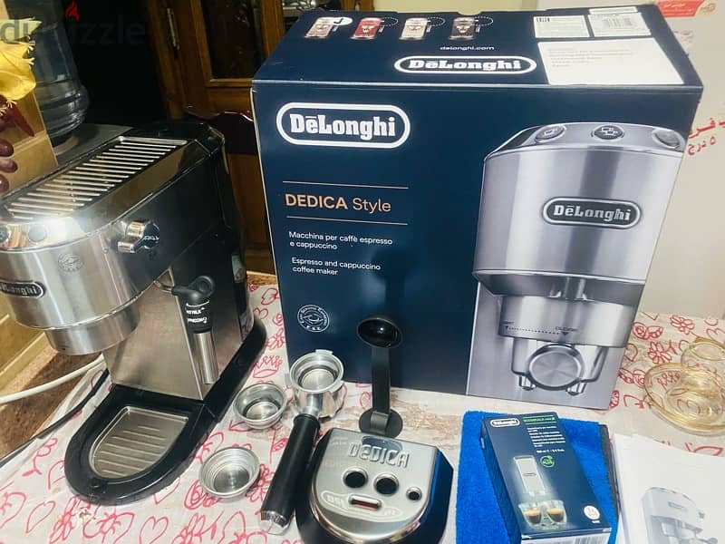 ماكينه قهوه ديلونجي ديديكا Delonghi Dedica EC685 1