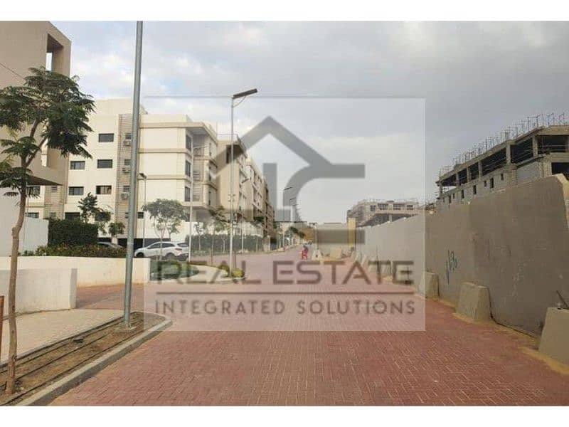 Penthouse for sale in installments, ready to move, fully finished with air conditioners, at a price including maintenance, garage, and clubhouse 4