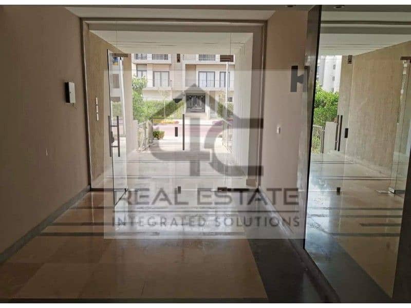 Penthouse for sale in installments, ready to move, fully finished with air conditioners, at a price including maintenance, garage, and clubhouse 6