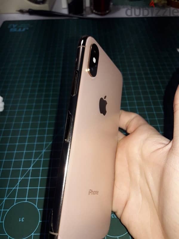 iphone Xs للبيع فقط وليس بدل لقطه 7