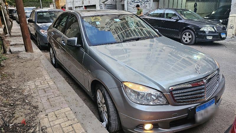 Mercedes-Benz C200 2009 1