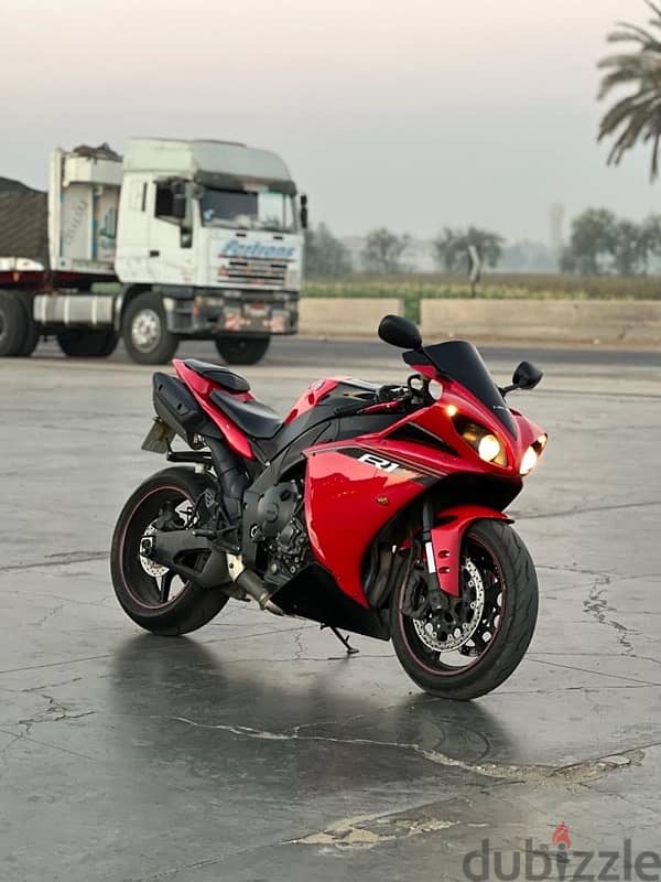 Yamaha R1 2009 4