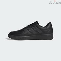 كوتشي اديداس اقل من سعره 800 جنيه مقاس 44 | Adidas Courtblock 0