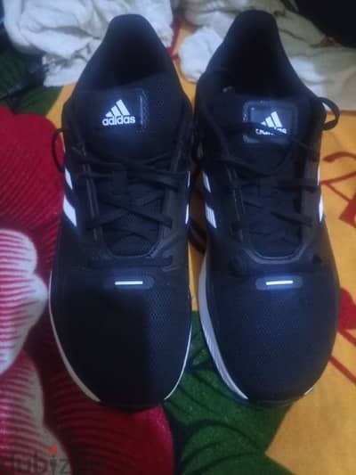 adidas falcon. . orginal Siz 42