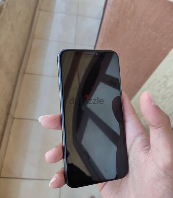 iPhone X 256G بطارية 100% بحالة ممتازة 4