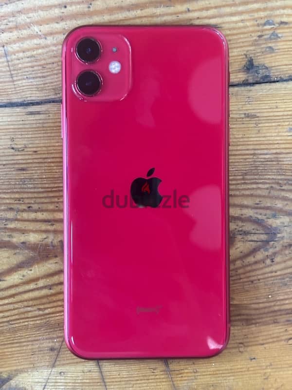 iPhone 1 1مستعمل بحاله جديده بطاريه فوق التسعين بدون  علبه وتر بروف 1