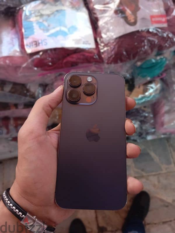 iphone 14 pro max 256 كالجديد بسعر مغرى بالعلبة 11