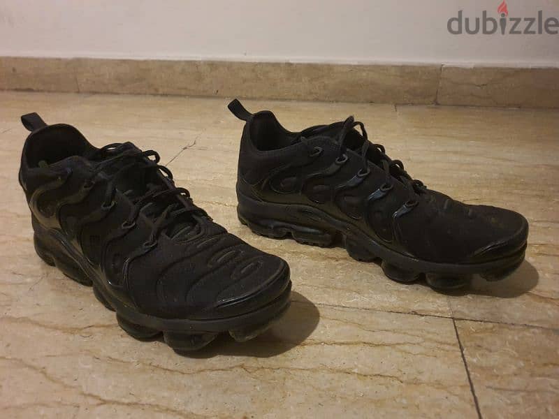 Nike Vapormax Plus triple black 1