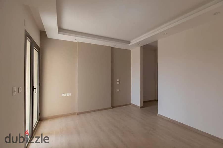 Apartment for sale near AUC 8