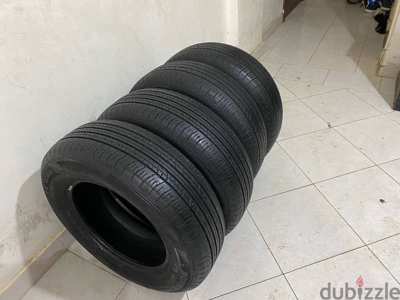 طقم ٤ فرد دانلوب ياباني 215/70 R16 0