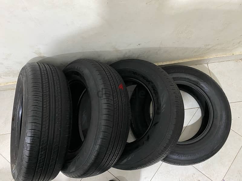 طقم ٤ فرد دانلوب ياباني 215/70 R16 3