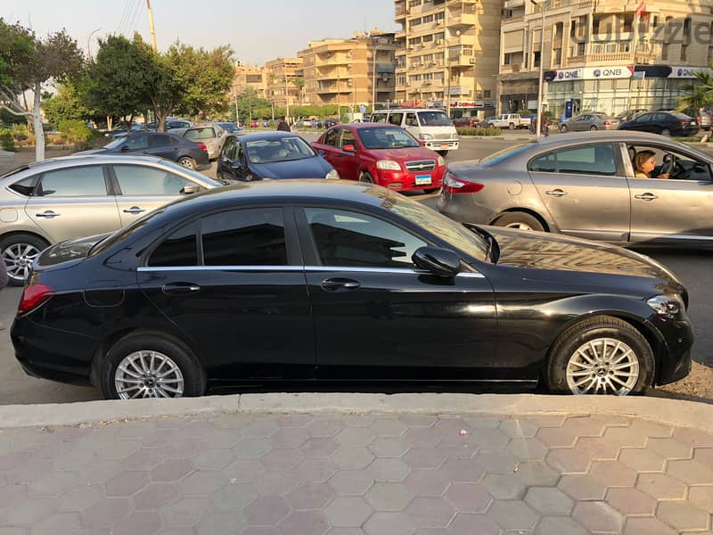 Mercedes-Benz C180 Classic 2020 Wakeel 3