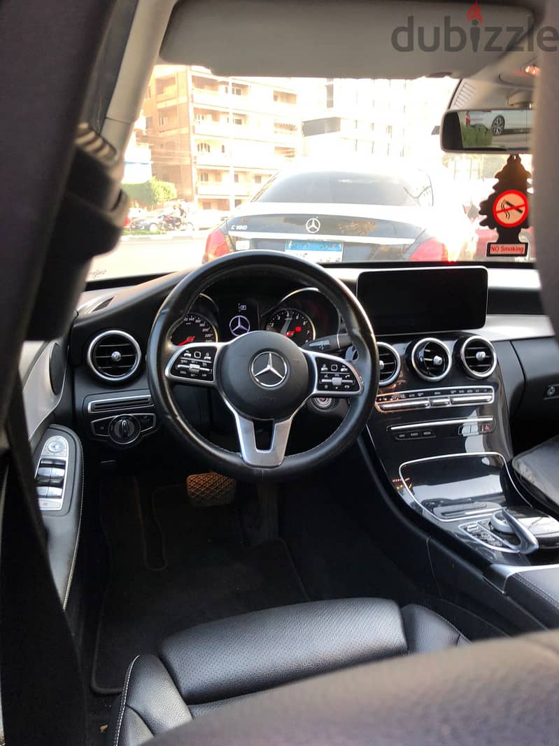 Mercedes-Benz C180 Classic 2020 Wakeel 4