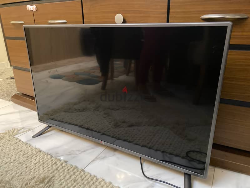 LG HD Screen 48 inch 0