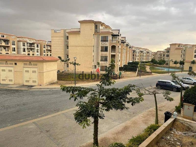 Apartment 175m for sale at a bargain price, direct lake view, immediate delivery in Stone Residence Compound 6