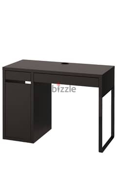 Desk / table / drawers 0