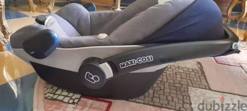 maxi-cosi pebble plus carseat 1