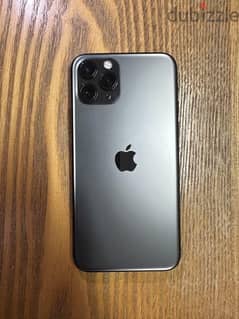 iphone 11 pro as new with box and earpopds 0