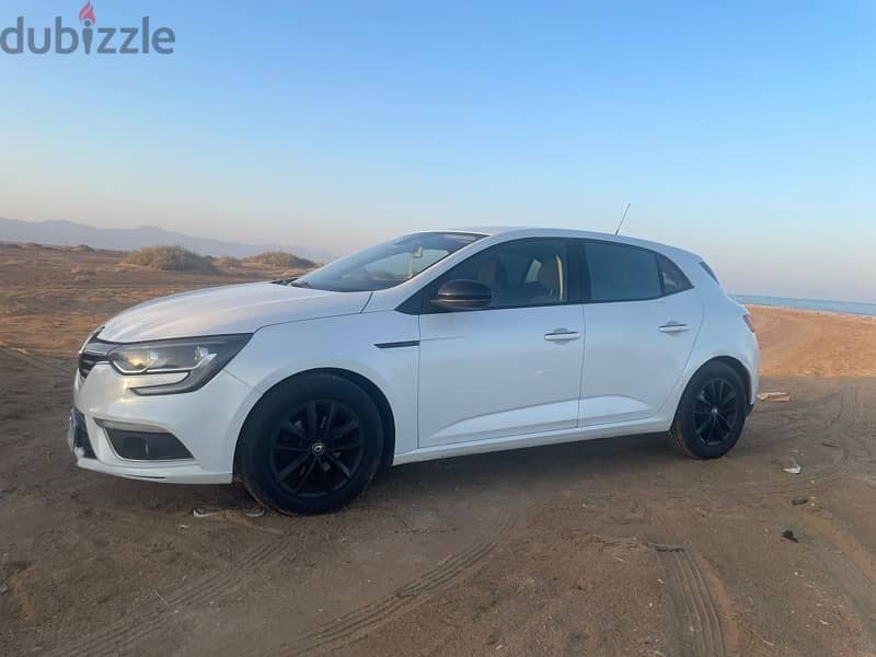 Renault Megane 2018 5