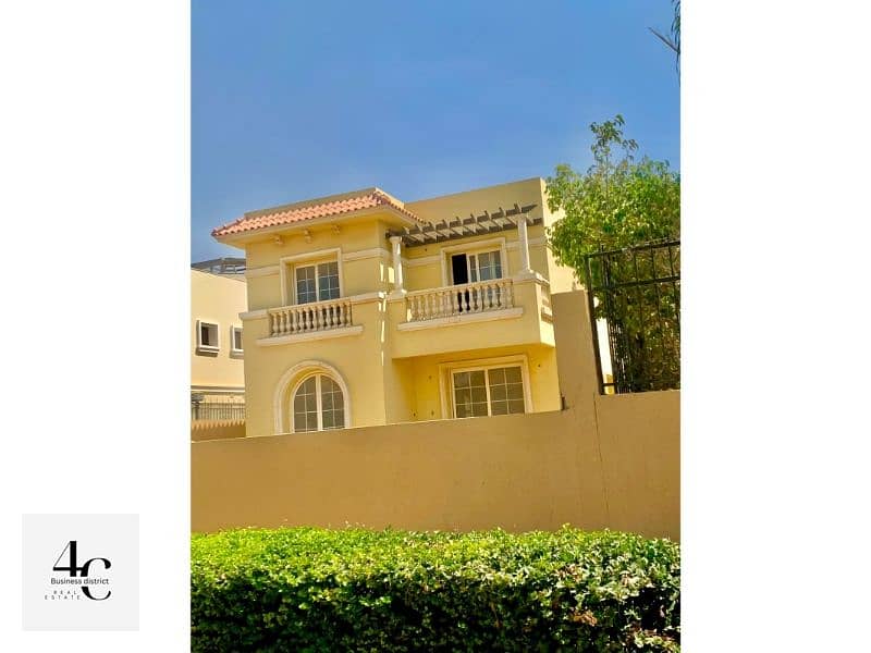 Classic standalone villa with land area 480m for sale view Landscape prime location in Hyde Park, Fifth Settlement 5