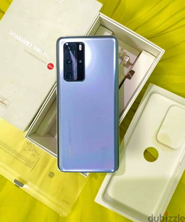 p40 pro للبيع بحاله ممتازة معاه العلبة والشاحن 0