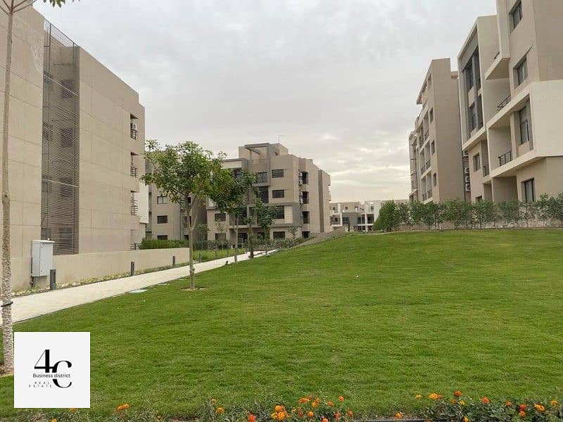 Penthouse 187m with roof 120m fully finished Ready to move at the lowest market price in Fifth Square Al Marasem Golden Square in Fifth Settlement 6