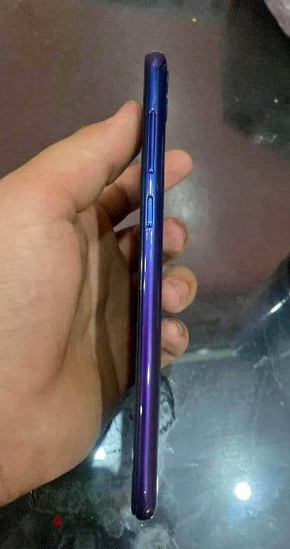 Honor 8C حاله ممتازه 1