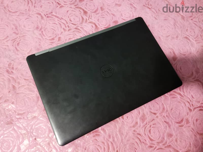 لابتوب dell i7 جيل سادس رام ٨ جيجا و هارد ٢٥٦ و كارتين شاشه 5