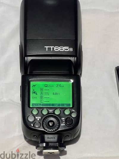 فلاش TT685  كسر زيرو بجميع مشتملاته العلبه Flash Camera