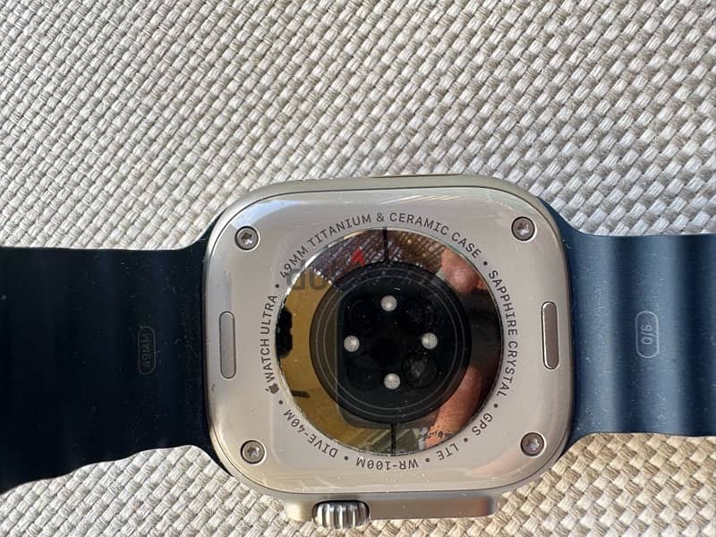 Apple Watch Ultra 2 3