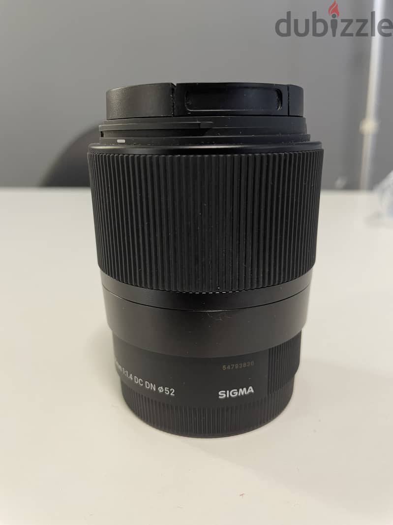 As New Sigma 30mm F1.4 Lens for Sony (Only Used Once) 1