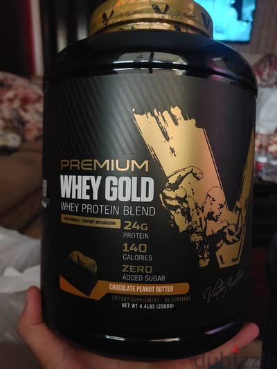 premium whey gold victor martinez