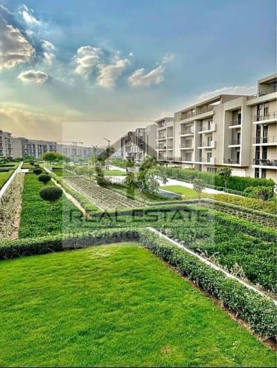 A finished 3-bedroom apartment with a down payment of less than 50% for sale in Fifth Square Compound