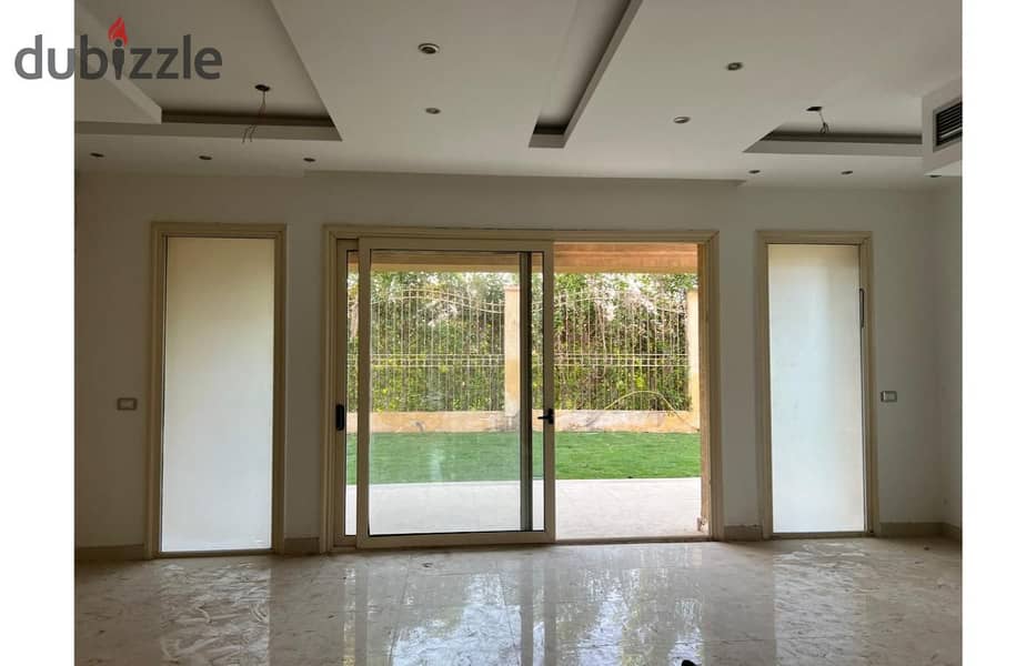 Twin house 220m semi furnished for rent in the villa new cairo 23